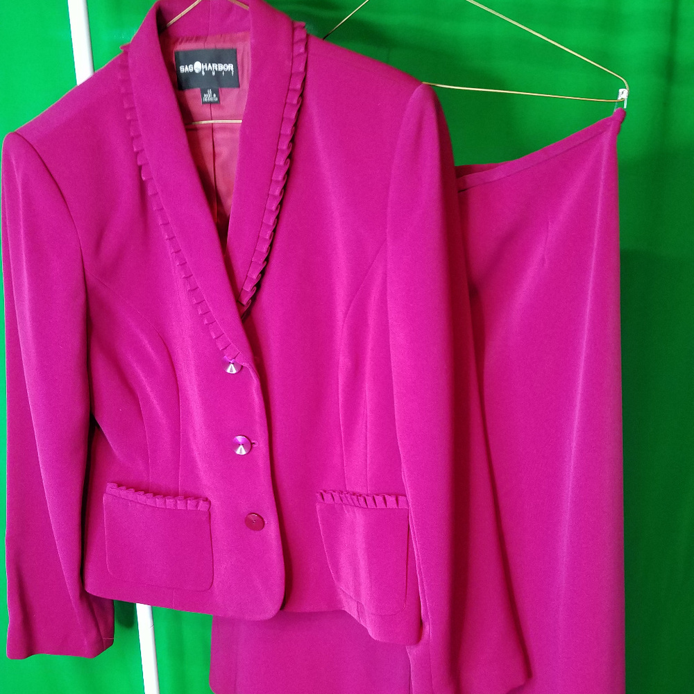 Womens Suit (Fuchsia)